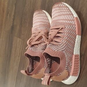 Womens Adidas NMD sneakers sz 7.5